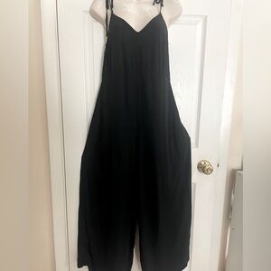 Old Navy Black Romper Size Small‎
